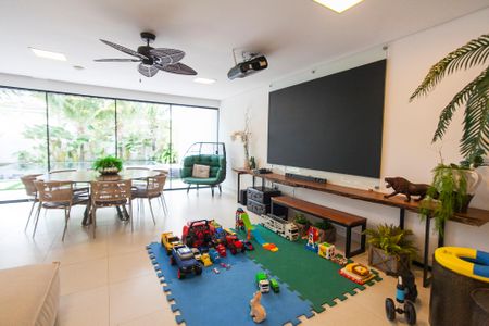 Casa de condomínio para alugar com 310m², 4 quartos e 4 vagas Casa de condomínio para alugar com 310m², 4 quartos e 4 vagasSala 2