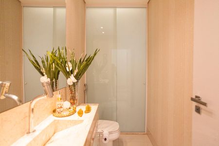 Casa de condomínio para alugar com 310m², 4 quartos e 4 vagas Casa de condomínio para alugar com 310m², 4 quartos e 4 vagasBanheiro Social