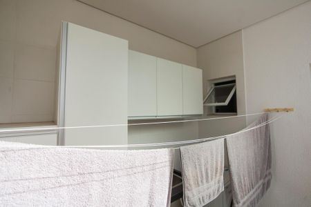 Casa de condomínio para alugar com 310m², 4 quartos e 4 vagas Casa de condomínio para alugar com 310m², 4 quartos e 4 vagasÁrea de Serviço