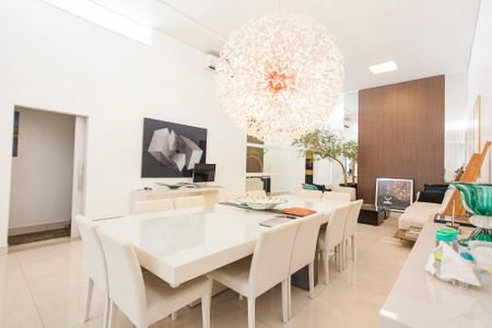 Casa de condomínio para alugar com 310m², 4 quartos e 4 vagas Casa de condomínio para alugar com 310m², 4 quartos e 4 vagasSala