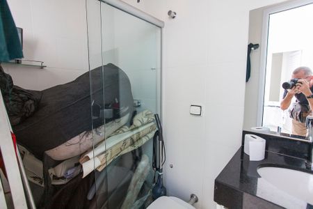 Casa de condomínio para alugar com 310m², 4 quartos e 4 vagas Casa de condomínio para alugar com 310m², 4 quartos e 4 vagasBanheiro de Serviço