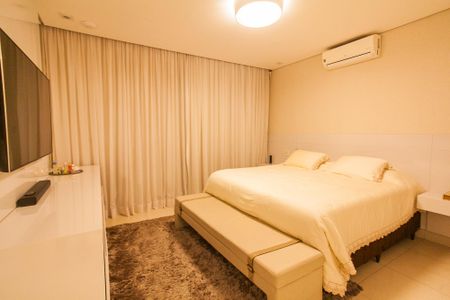 Casa de condomínio para alugar com 310m², 4 quartos e 4 vagas Casa de condomínio para alugar com 310m², 4 quartos e 4 vagasSuite 1