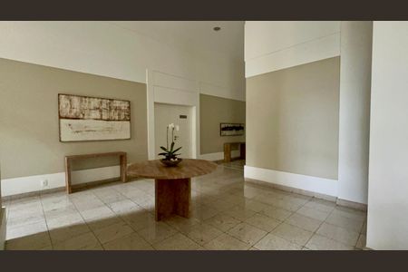 Apartamento à venda com 149m², 3 quartos e 2 vagasHall social