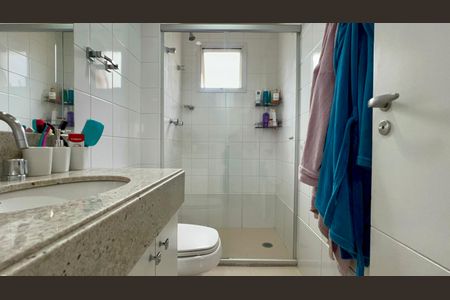 Apartamento à venda com 149m², 3 quartos e 2 vagasBanheiro da Suíte 2