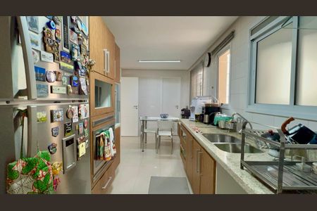 Apartamento à venda com 149m², 3 quartos e 2 vagasCozinha