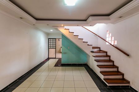 Casa para alugar com 175m², 2 quartos e 2 vagasSala