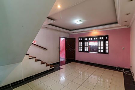 Casa para alugar com 175m², 2 quartos e 2 vagasSala