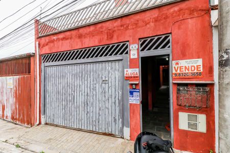 Casa para alugar com 175m², 2 quartos e 2 vagasFachada