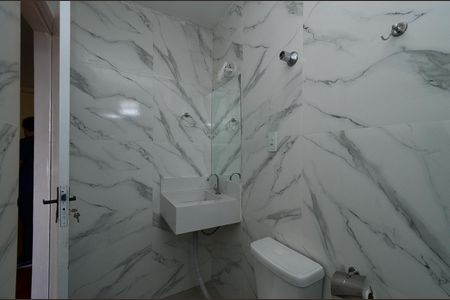 Apartamento à venda com 62m², 3 quartos e 1 vaga Apartamento à venda com 62m², 3 quartos e 1 vagaBanheiro