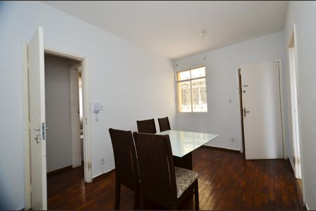 Apartamento à venda com 62m², 3 quartos e 1 vaga Apartamento à venda com 62m², 3 quartos e 1 vagaSala Ambientes