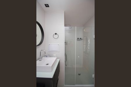 Banheiro de kitnet/studio para alugar com 1 quarto, 27m² em Vila Primavera, São Paulo