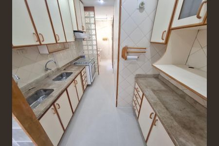 Apartamento para alugar com 130m², 3 quartos e 1 vagaCozinha 