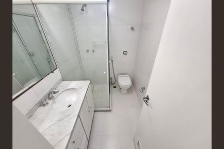Apartamento para alugar com 130m², 3 quartos e 1 vagaBanheiro da suíte 
