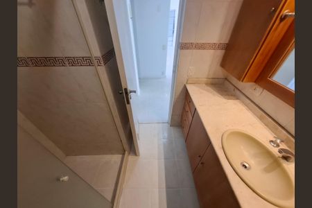 Apartamento para alugar com 130m², 3 quartos e 1 vagaBanheiro 