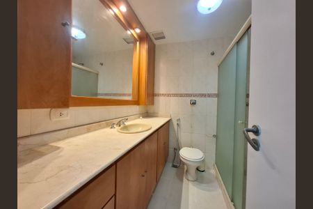 Apartamento para alugar com 130m², 3 quartos e 1 vagaBanheiro 