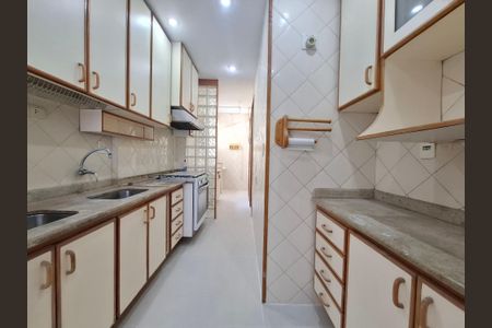 Apartamento para alugar com 130m², 3 quartos e 1 vagaCozinha 