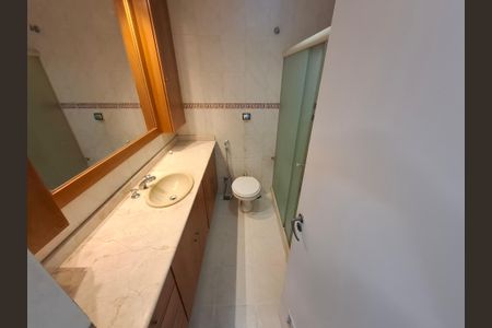 Apartamento para alugar com 130m², 3 quartos e 1 vagaBanheiro 