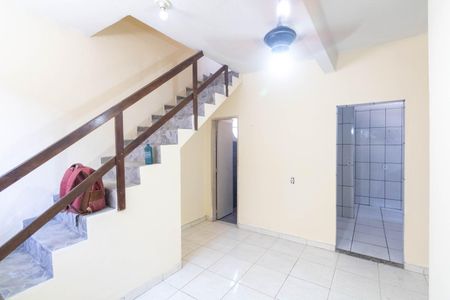 Casa para alugar com 80m², 3 quartos e sem vaga Casa para alugar com 80m², 3 quartos e sem vagaSala