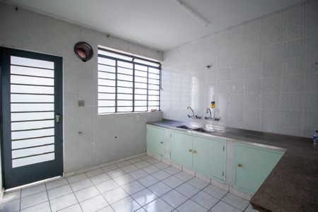 Casa para alugar com 330m², 3 quartos e 2 vagasCozinha