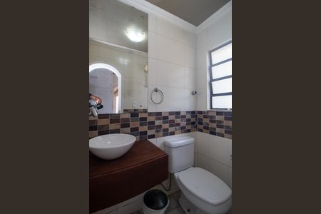 Casa à venda com 320m², 4 quartos e 2 vagas Casa à venda com 320m², 4 quartos e 2 vagasbanheiro 5