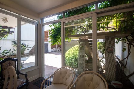 Casa à venda com 320m², 4 quartos e 2 vagas Casa à venda com 320m², 4 quartos e 2 vagasSala 2