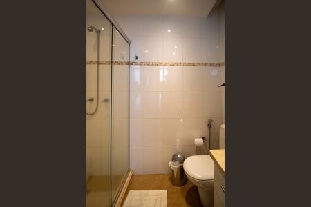 Casa à venda com 320m², 4 quartos e 2 vagas Casa à venda com 320m², 4 quartos e 2 vagasBanheiro 3