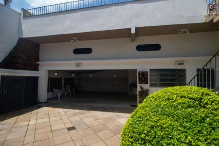 Casa à venda com 320m², 4 quartos e 2 vagas Casa à venda com 320m², 4 quartos e 2 vagasQuintal