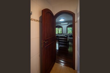 Casa à venda com 320m², 4 quartos e 2 vagas Casa à venda com 320m², 4 quartos e 2 vagasBanheiro 3