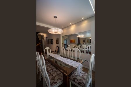 Casa à venda com 320m², 4 quartos e 2 vagas Casa à venda com 320m², 4 quartos e 2 vagasSala 2