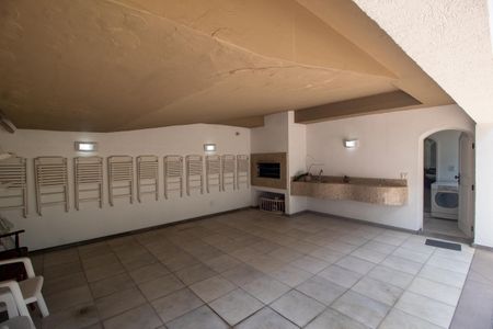 Casa à venda com 320m², 4 quartos e 2 vagas Casa à venda com 320m², 4 quartos e 2 vagasChurrasqueira