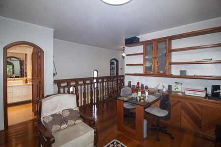 Casa à venda com 320m², 4 quartos e 2 vagas Casa à venda com 320m², 4 quartos e 2 vagasSala 3