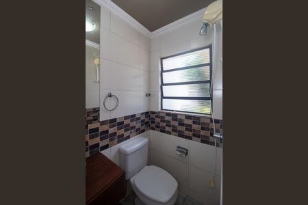 Casa à venda com 320m², 4 quartos e 2 vagas Casa à venda com 320m², 4 quartos e 2 vagasbanheiro 5