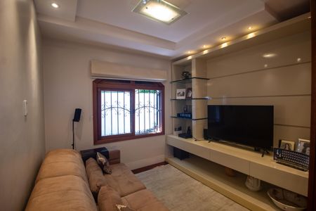 Casa à venda com 320m², 4 quartos e 2 vagas Casa à venda com 320m², 4 quartos e 2 vagasSala