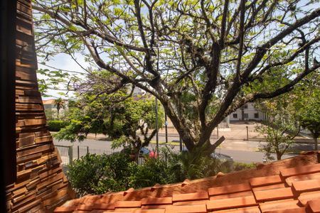 Casa à venda com 320m², 4 quartos e 2 vagas Casa à venda com 320m², 4 quartos e 2 vagasVista