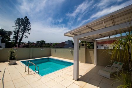 Casa à venda com 320m², 4 quartos e 2 vagas Casa à venda com 320m², 4 quartos e 2 vagasPiscina