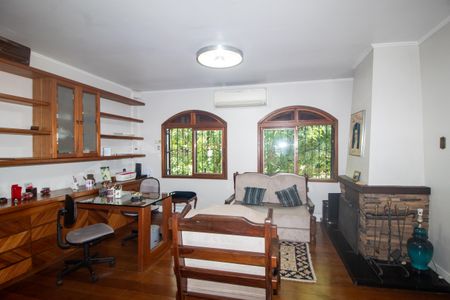 Casa à venda com 320m², 4 quartos e 2 vagas Casa à venda com 320m², 4 quartos e 2 vagasSala 3