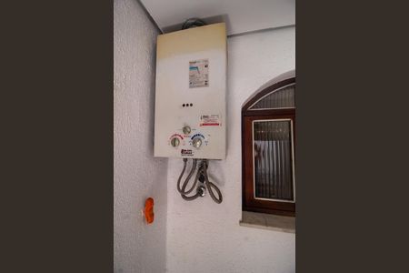 Casa à venda com 320m², 4 quartos e 2 vagas Casa à venda com 320m², 4 quartos e 2 vagascorredor