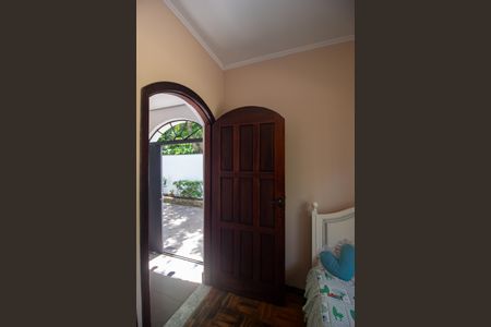 Casa à venda com 320m², 4 quartos e 2 vagas Casa à venda com 320m², 4 quartos e 2 vagasSuite