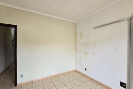 Casa à venda com 211m², 3 quartos e 5 vagasQuarto 1