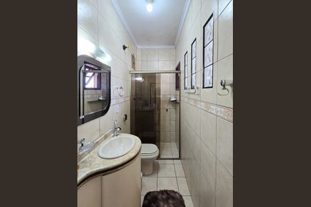 Casa à venda com 211m², 3 quartos e 5 vagasBanheiro - Suíte 