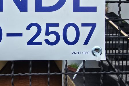 Casa à venda com 211m², 3 quartos e 5 vagasZNHJ-1089