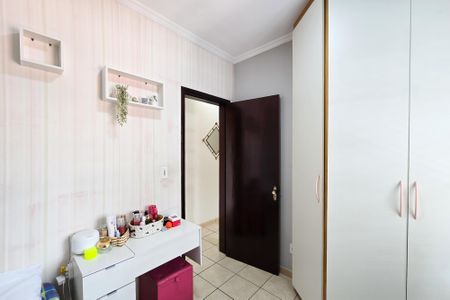 Casa à venda com 211m², 3 quartos e 5 vagasQuarto 2