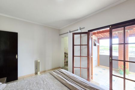 Casa à venda com 211m², 3 quartos e 5 vagasSuíte 