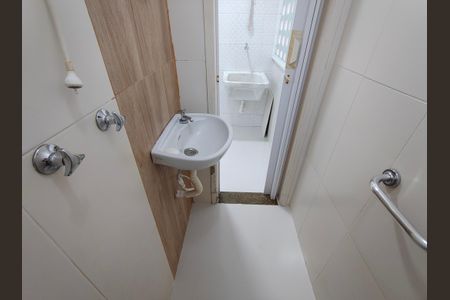 Apartamento para alugar com 71m², 2 quartos e 1 vaga Apartamento para alugar com 71m², 2 quartos e 1 vagaBanheiro Serviço
