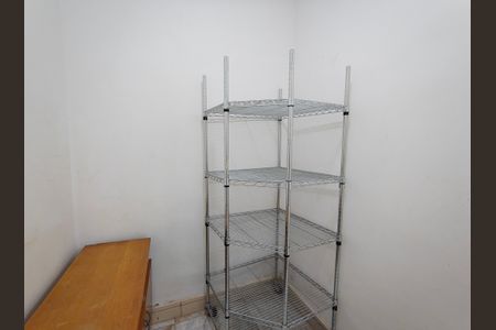 Apartamento para alugar com 71m², 2 quartos e 1 vaga Apartamento para alugar com 71m², 2 quartos e 1 vagaDespensa
