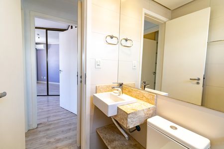 Banheiro de apartamento para alugar com 2 quartos, 80m² em Menino Deus, Porto Alegre