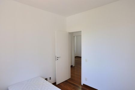 Apartamento à venda com 180m², 4 quartos e 2 vagasQuarto