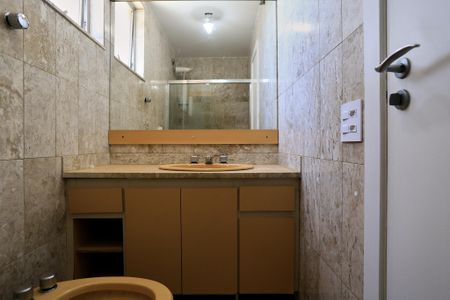 Apartamento à venda com 180m², 4 quartos e 2 vagasBanheiro da Suíte