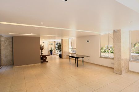 Apartamento à venda com 180m², 4 quartos e 2 vagasÁrea comum - Salão de festas