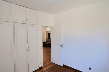 Apartamento à venda com 180m², 4 quartos e 2 vagasQuarto 1